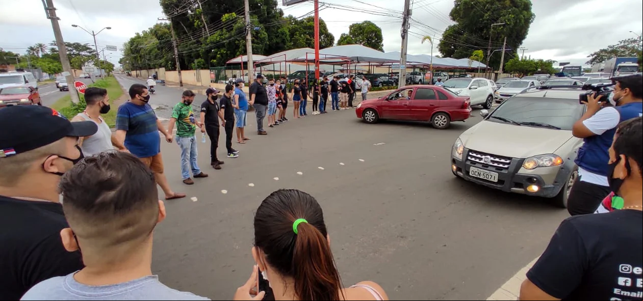 Manifestantes bloquearam a BR 343