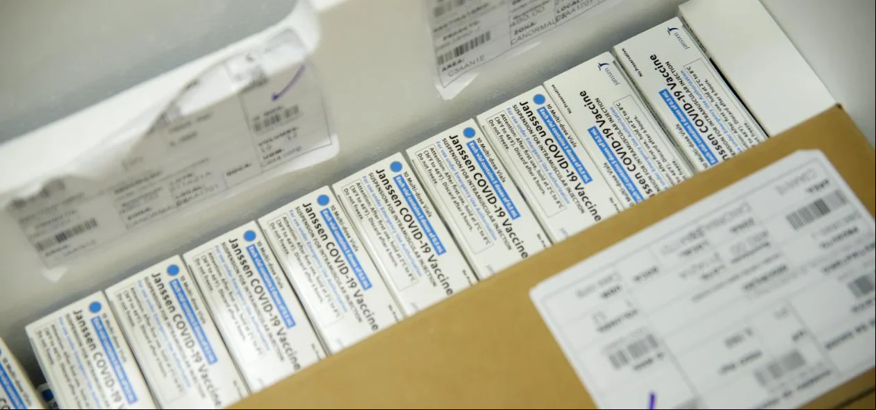 As vacinas da Janssen e da Pfizer serão distribuídas