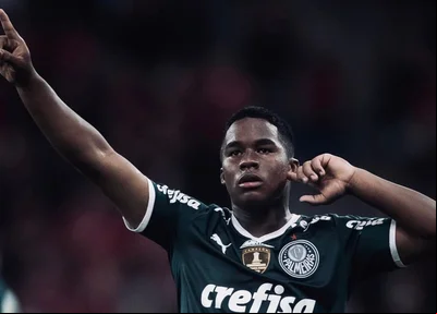 Endrick de apenas 16 anos é estrela do Palmeiras