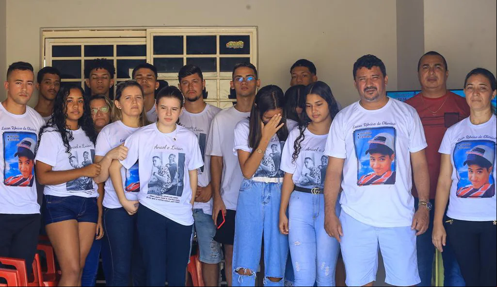 Familiares dos adolescentes sob forte comoção