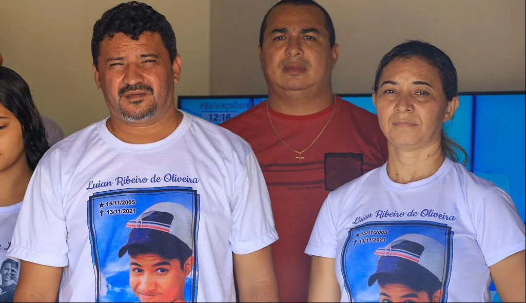Pai e mãe de Luian e o pai de Anael