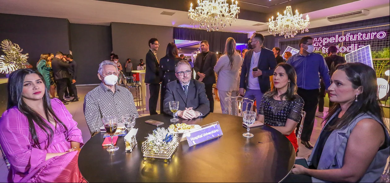 Autoridades no evento
