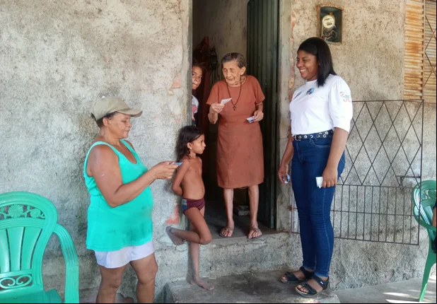 Camila Marques em campanha no interior do Piauí