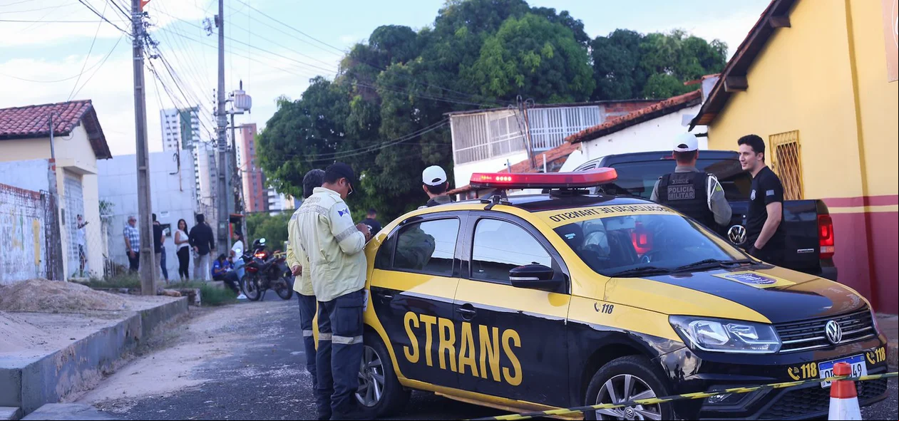 Strans isolou a rua para reconstituição
