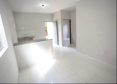 Interior de uma das casas do Orçamento Popular