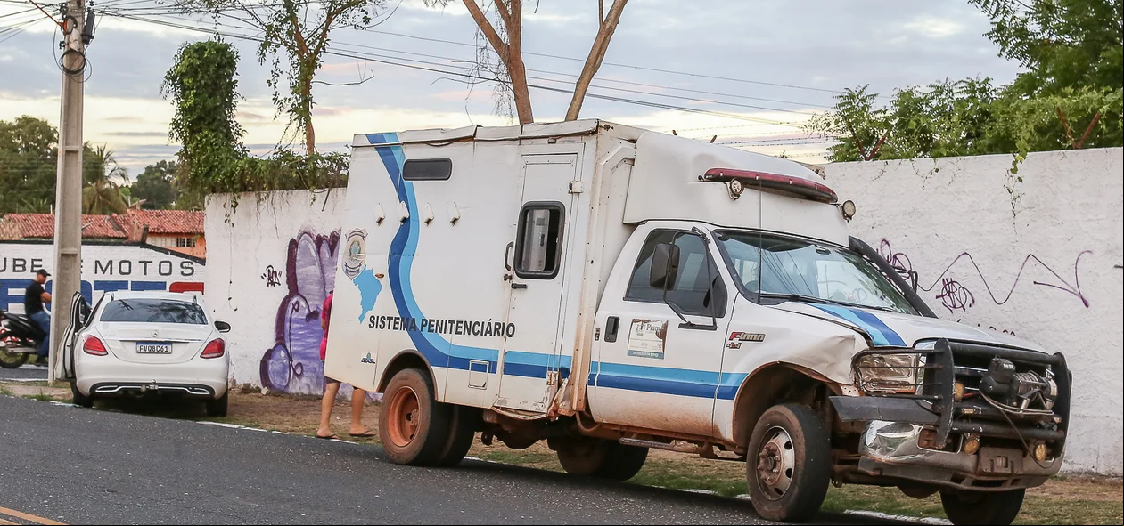 O acidente ocorreu na Avenida Noé Mendes