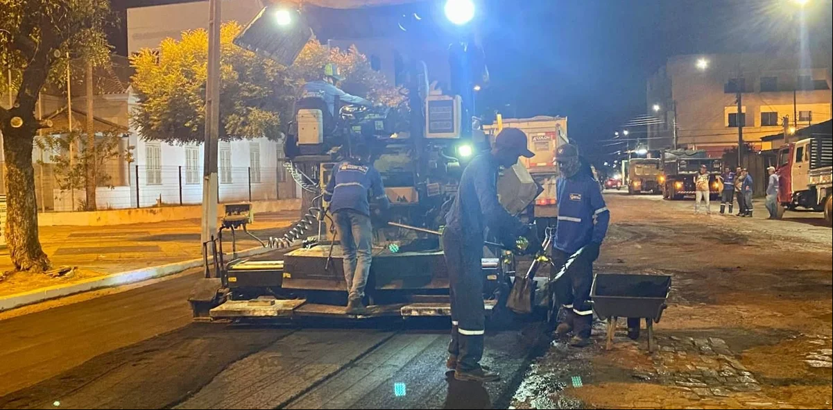 As vias escolhidas vão receber pavimentação em Concreto Betuminoso Usinado a Quente (CBUQ)