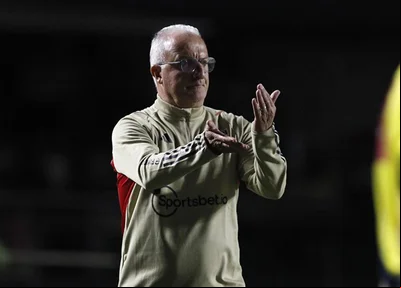 Dorival Júnior, técnico do São Paulo
