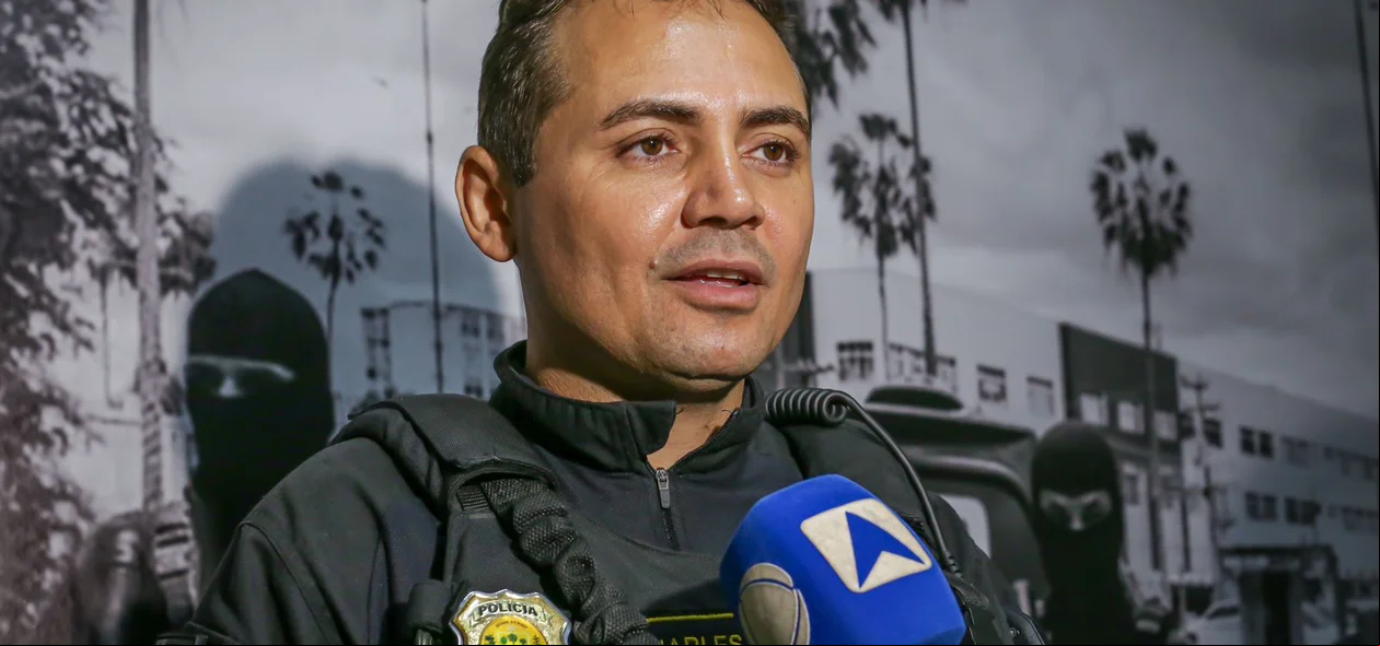 Charles Pessoa em entrevista à imprensa