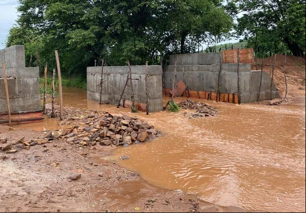 Governo do Estado está concluindo ponte na zona urbana de São João da Canabrava