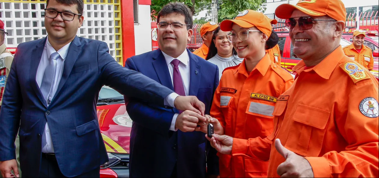 Governo entrega viaturas e equipamentos ao Corpo de Bombeiros Militar do Piauí