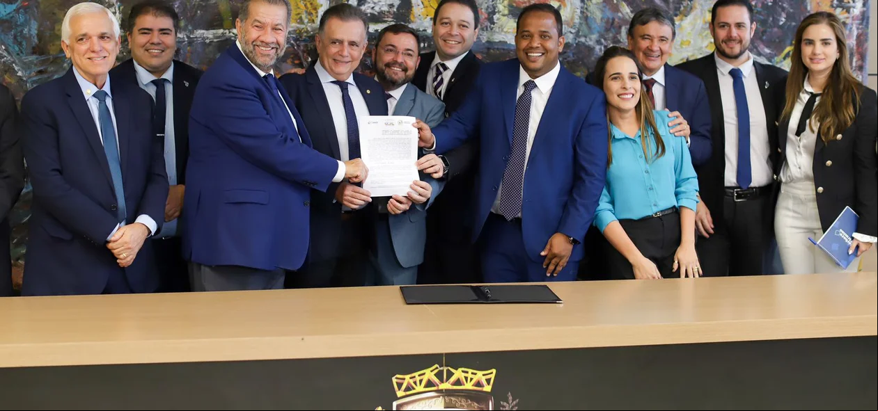 Diversas autoridades participaram da solenidade