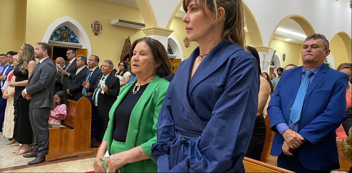 Prefeita acompanhou toda a missa