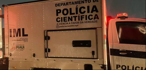 Carro do IML