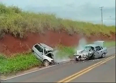 Colisão deixou duas pessoas mortas na rodovia PR 317