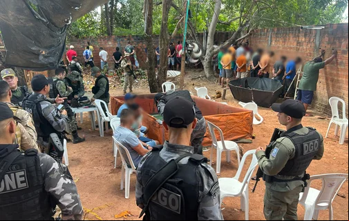Mais de 40 pessoas foram conduzidas à Central de Flagrantes