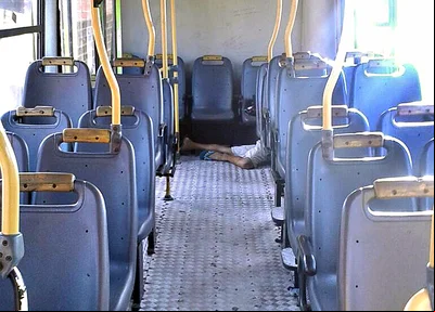 José Rodrigues morto dentro de ônibus