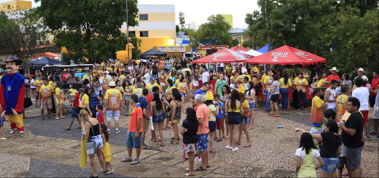 Bloco pinto na morada
