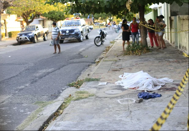 Jovem de 22 anos é morto com cinco tiros na Vila Operária