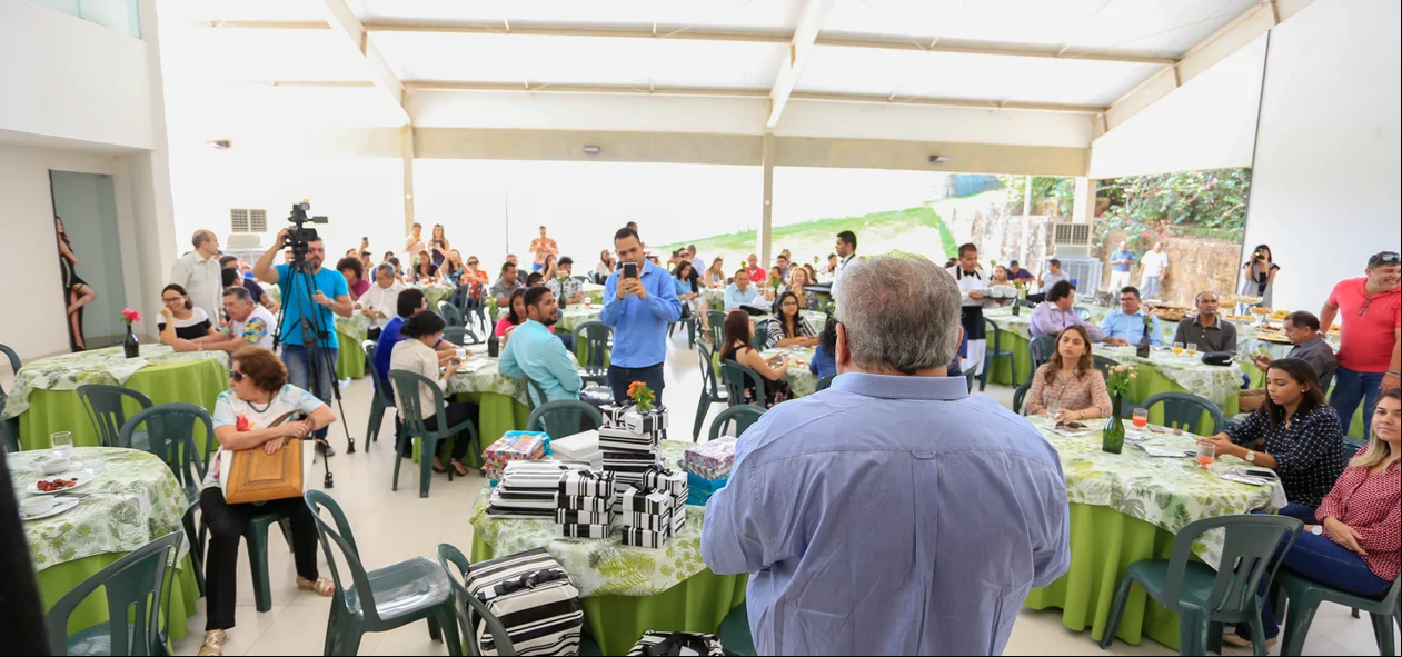 Café da Manhã com Heráclito Fortes