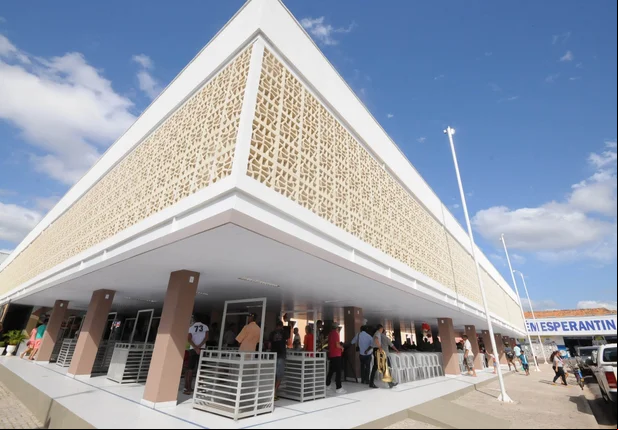 Mercado Municipal de Esperantina é inaugurado 