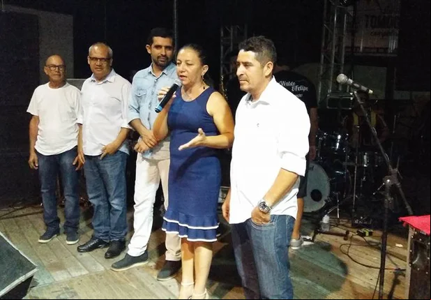 Festa de boas-vindas a 2018 agita Esperantina