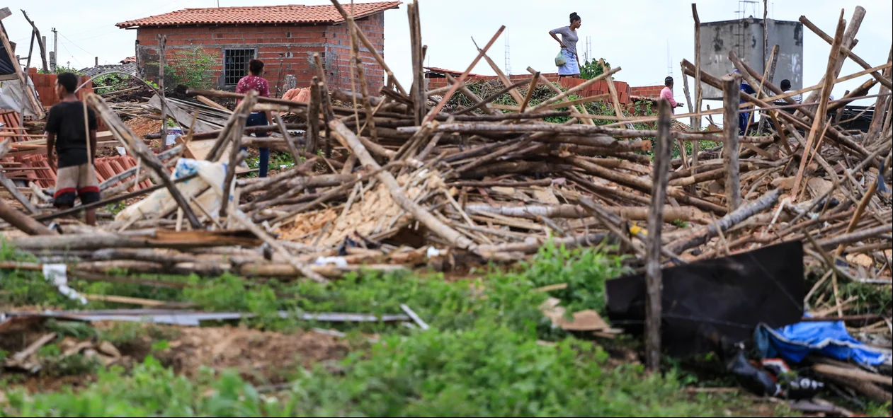 Casas foram destruídas em ocupação  