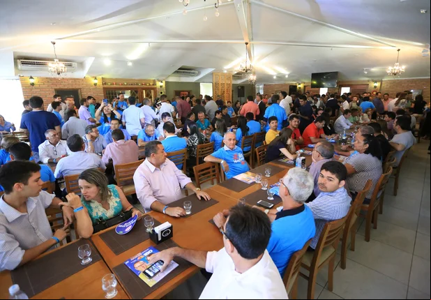 Prefeitos defendem permanência de Margarete Coelho 