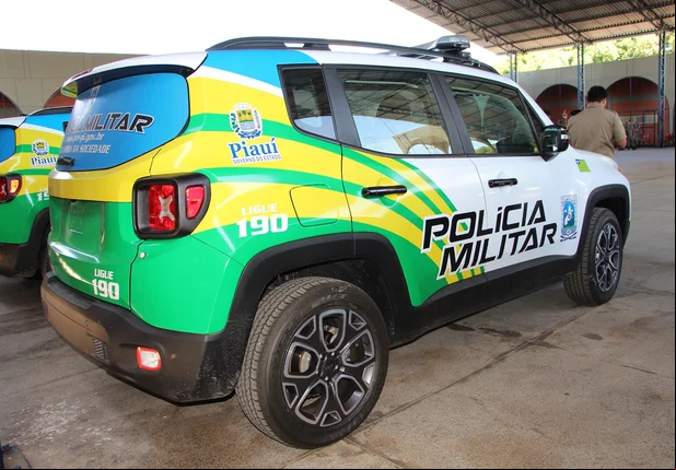 Viatura da Polícia Militar entregue pelo Governo do Estado do Piauí