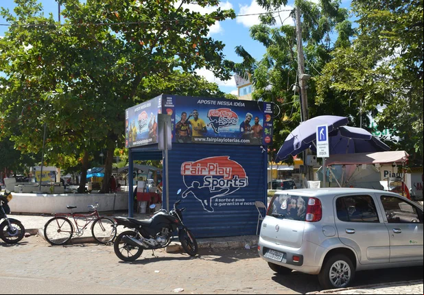 Prefeitura de Picos embarga trailers instalados em praças 