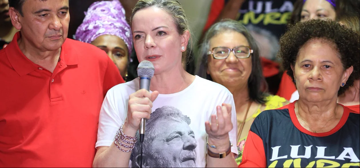 Wellington Dias, Gleisi Hoffmann e Regina Sousa em coletiva 