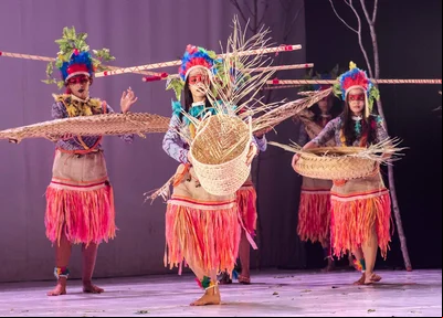 Escola de Dança encerra temporada no Theatro 4 de Setembro
