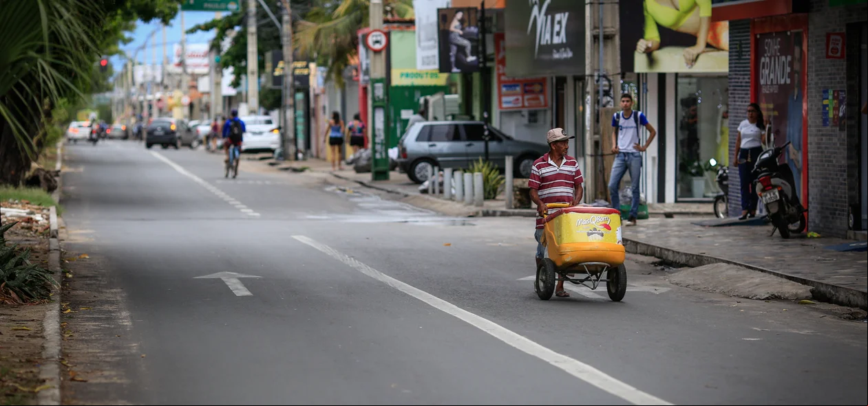 Avenida Joaquim Nelson fica localizada no bairro Dirceu 