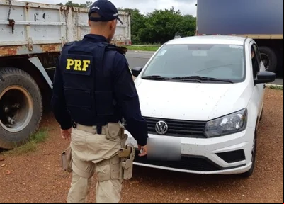 Carro apreendido com o foragido da justiça