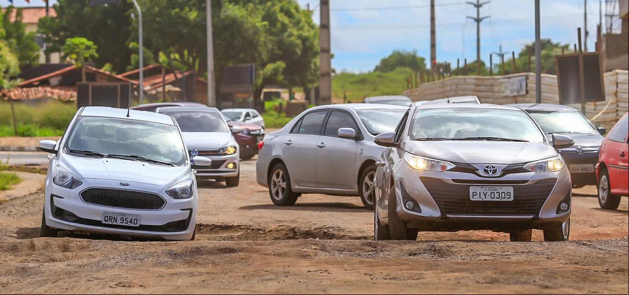 Motoristas reclamam da quantidade de buracos 