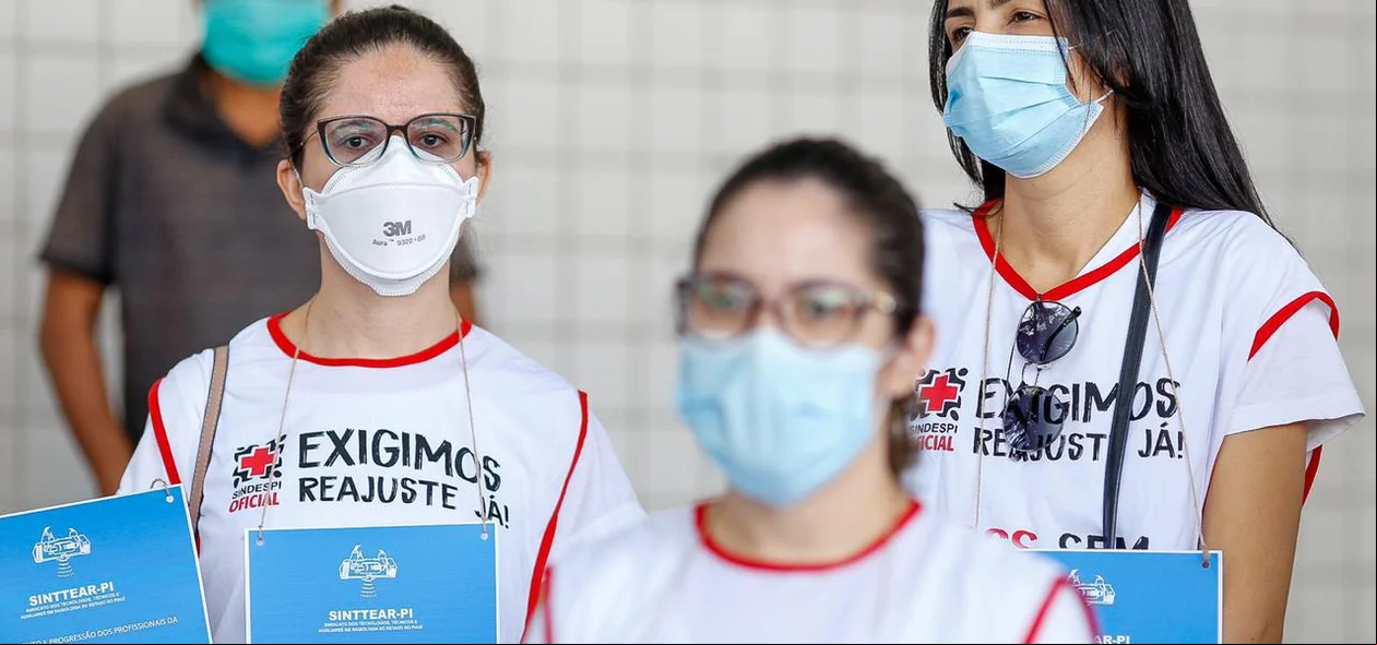 Profissionais de saúde em protesto