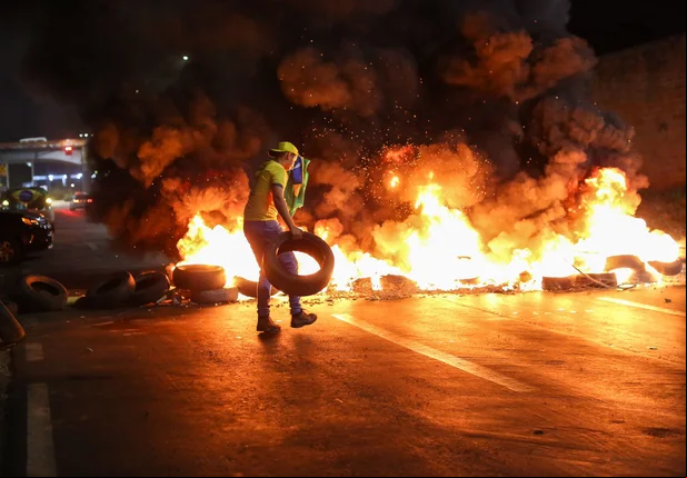 Apoiadores de Bolsonaro realizam manifestação em Teresina