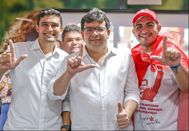 Filiação dos prefeitos Selindo Mauron e Lucas Moraes ao PT