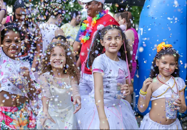 Bloco Tan Dan Dan agita foliões no último dia de Carnaval em Teresina