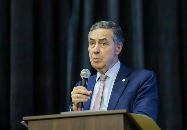 Ministro Luís Roberto Barroso participa de solenidade em Teresina