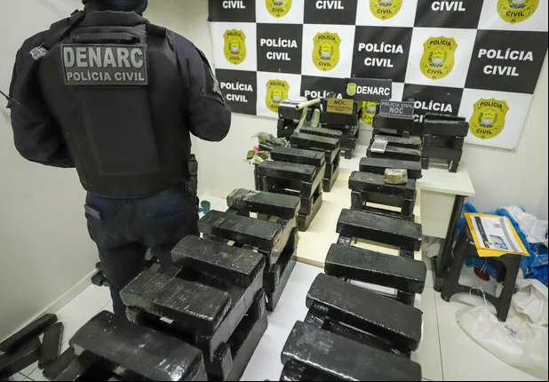 DENARC apreende 150kg de drogas com casal membro do PCC em Teresina